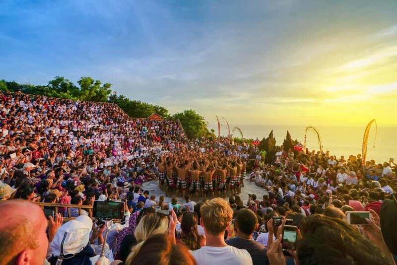 Bali: Uluwatu Temple Kecak & Fire Dance Show Ticket - Practical Tips for Visitors