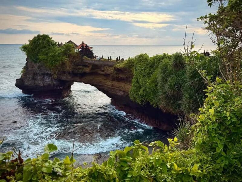 Bali UNESCO Trip : Ulundanu, Taman ayun & Tanah lot Temple - The Sum Up