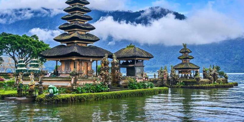 bali-water-temple-waterfalls-and-unesco-rice-terraces-tour