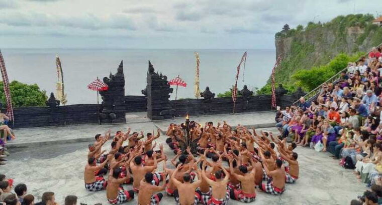bali-watersport-padang-padang-beach-kecak-dance-uluwatu