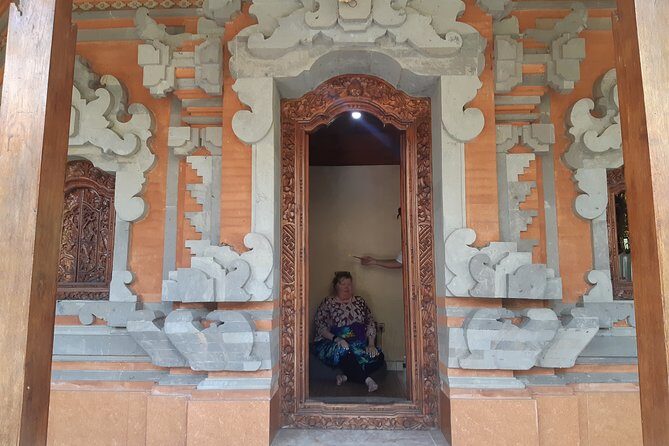 Balinese Healing, Purifying Bath and Waterfall - Key Points