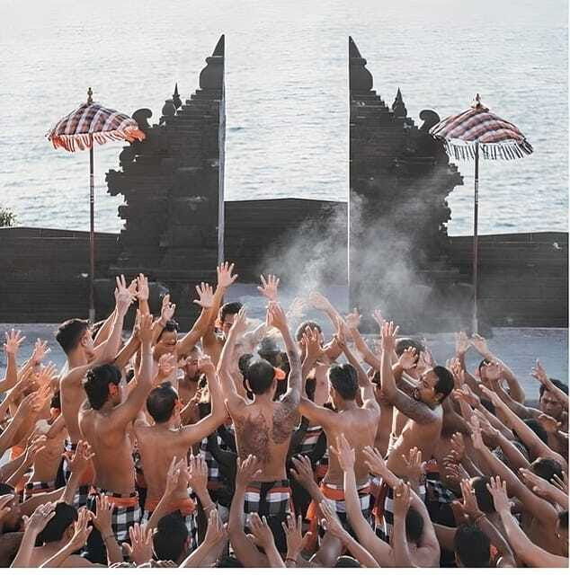 baliuluwatu-temple-and-kecak-fire-dance-all-inclusive