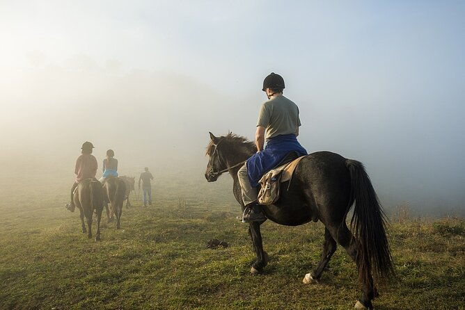 balkan-horse-riding-glozhene-monastery-ride