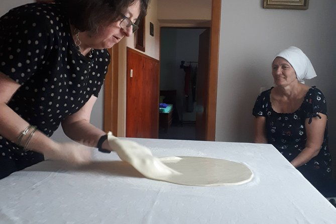 balkan-pita-making-culinary-experience