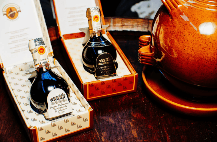 balsamic-vinegar-barrel-tour-tasting-in-modena-city-center