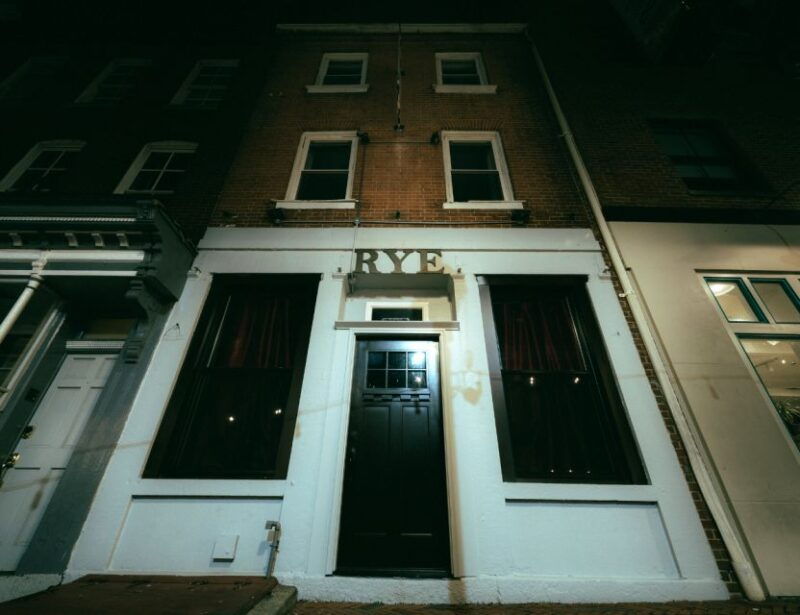 baltimore-boos-and-booze-haunted-pub-crawl