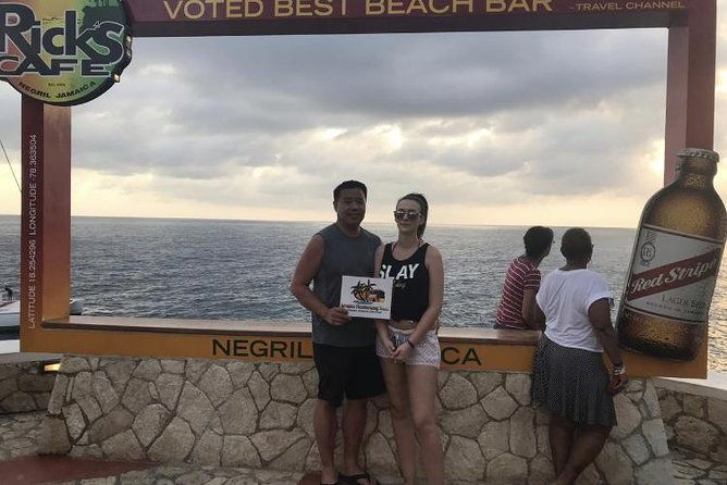 bamboo-rafting-and-limestone-foot-massage-with-ricks-cafe-private-tour