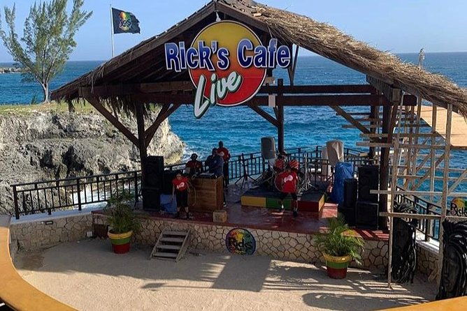 bamboo-rafting-and-limestone-foot-massage-with-ricks-cafe-private-tour