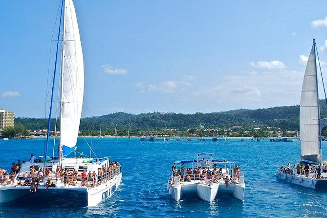 bamboo-rafting-and-party-catamaran-open-bar-cruise-in-montego-bay