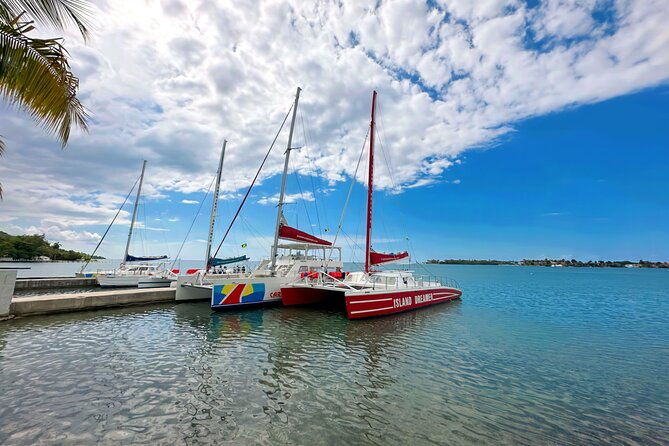 bamboo-rafting-catamaran-party-boat-snorkeling-in-montego-bay-2