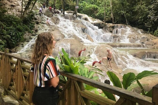 bamboo-rafting-dunns-river-falls-and-horseback-riding-private-tour