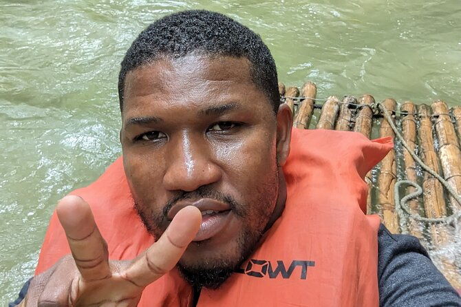 bamboo-rafting-experience-on-the-martha-brea