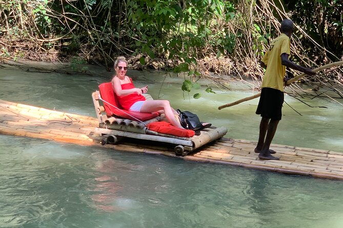 bamboo-rafting-on-martha-brae-river