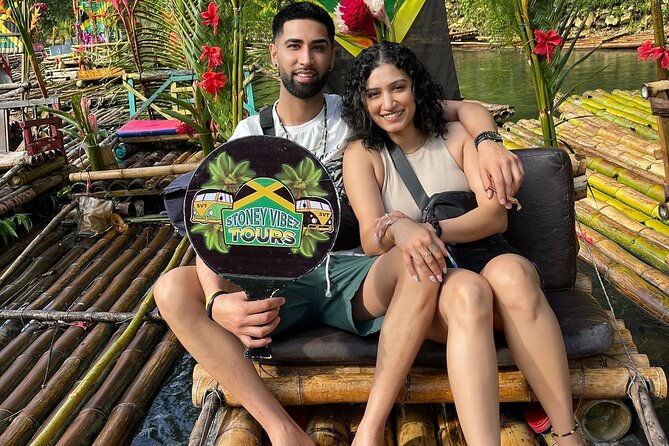 bamboo-rafting-with-limestone-foot-massage-2