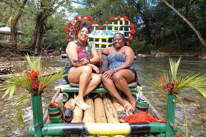bamboo-rafting-with-limestone-foot-massage-3