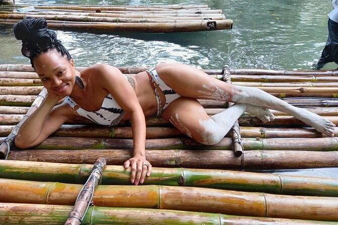 bamboo-rafting-with-limestone-foot-massage-3
