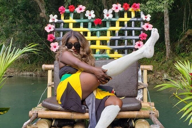 bamboo-rafting-with-limestone-foot-massage-3