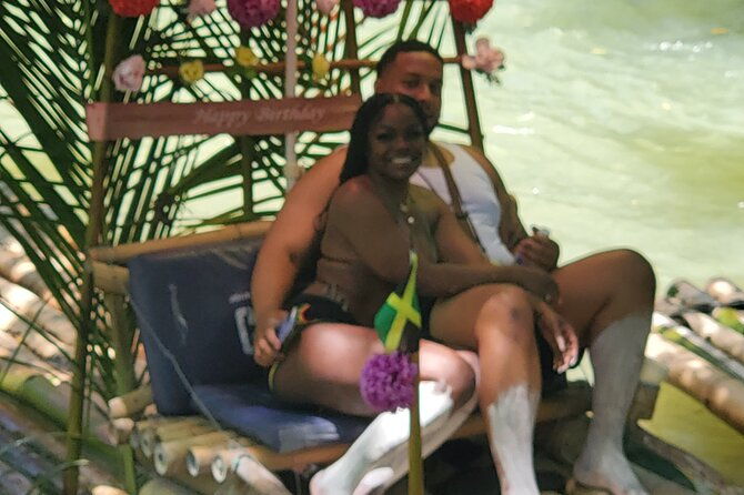 bamboo-rafting-with-limestone-foot-massage