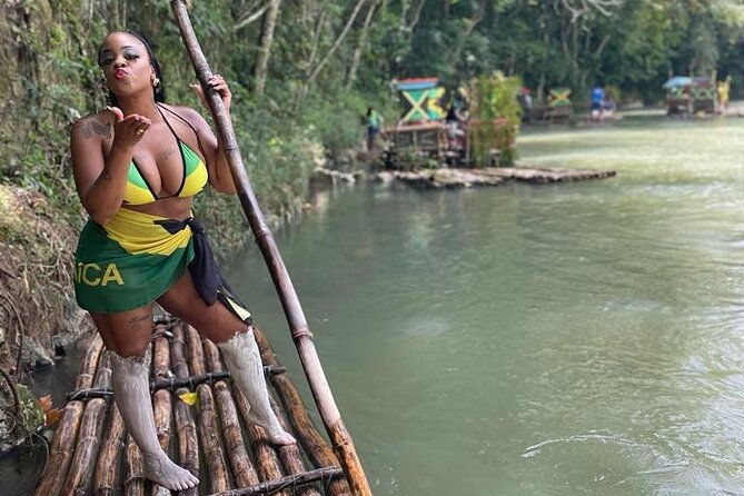 bamboo-rafting-with-limestone-massage-in-montego-bay