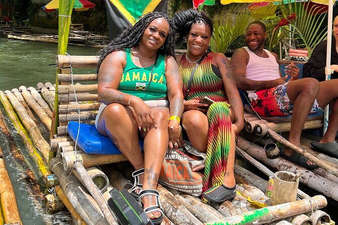 bamboo-river-rafting-with-limestone-foot-massage-2