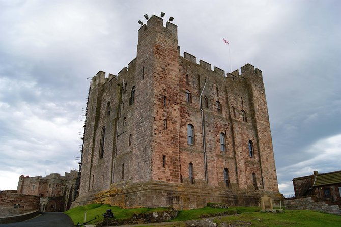 bamburgh-and-lindisfarne-day-tour