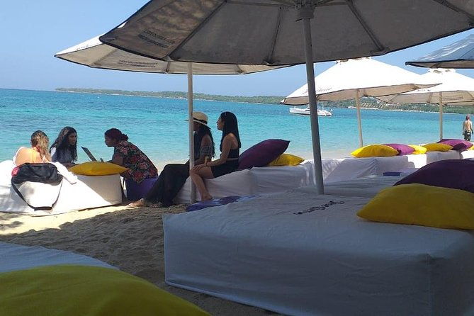banana-beach-on-the-white-beach-of-baru