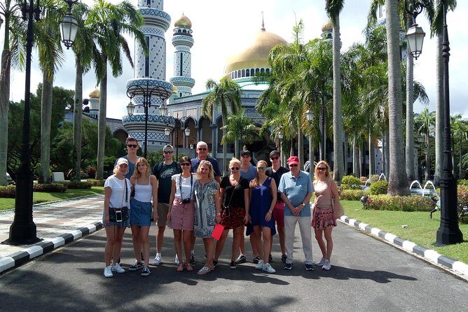 Bandar Highlight & Water Village Private Tour - Key Points