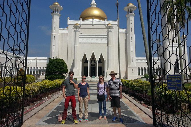 Bandar Highlight & Water Village Private Tour - FAQs