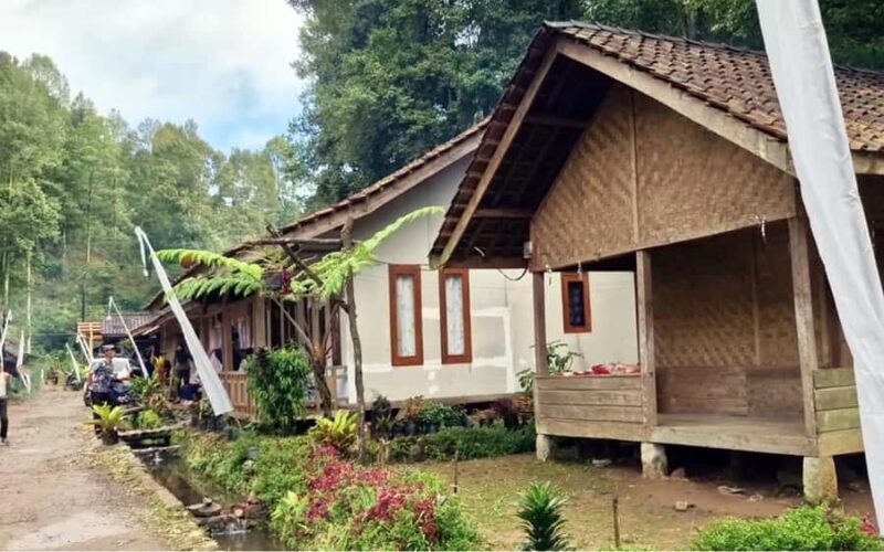 Bandung: 2-Day Village Stay, Waterfall, Crater & Hot Springs - Why This Tour Offers Great Value