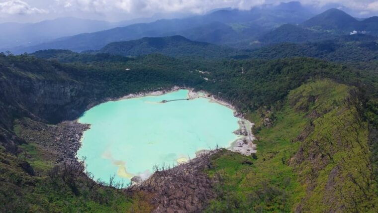bandung-volcano-hot-spring-mud-bath-tea-plantation