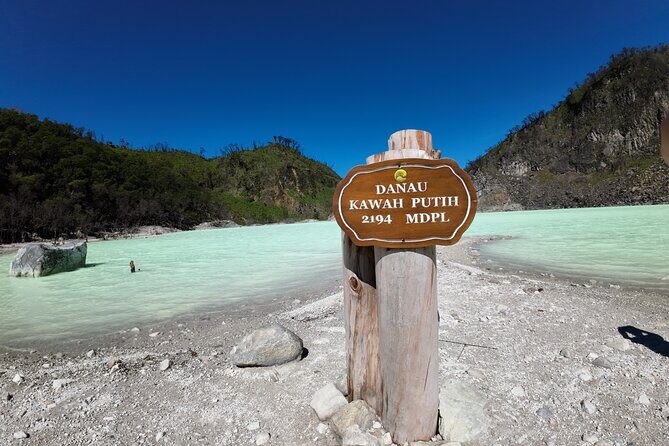 Bandung Volcano Sightseeing and Hot Spring Private Tour - Exploring the Bandung Volcano Sightseeing and Hot Spring Private Tour