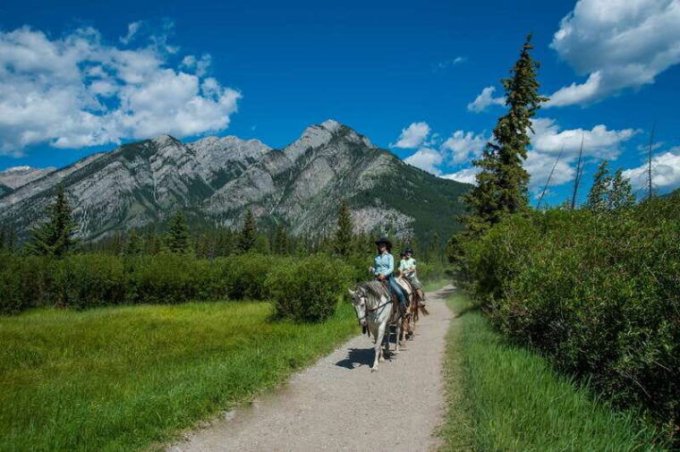 banff-3-hour-bow-valley-loop-horseback-ride