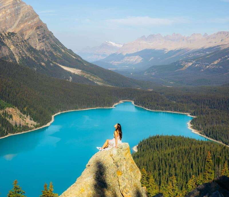 banff-calgary-canmore-crowfoot-glacier-and-5-lakes-tour