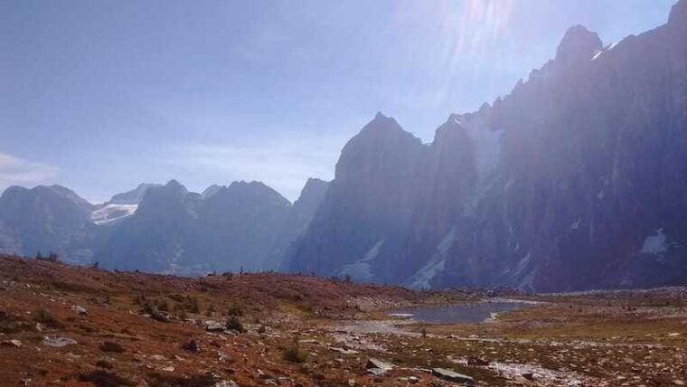 banff-canadian-rocky-mountains-lake-tour