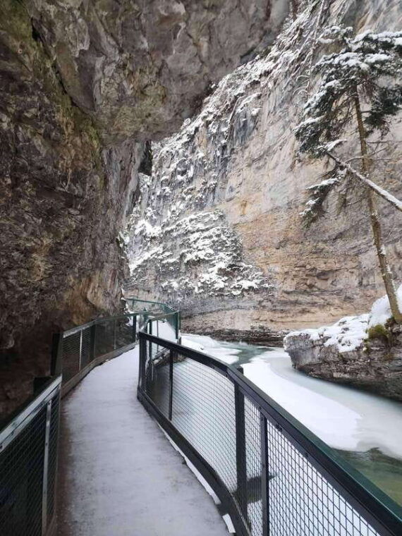 banff-canmore-johnston-canyon-marble-canyon