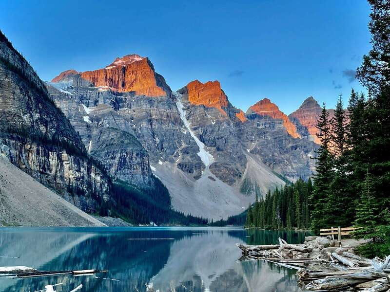 banff-canmore-sunrise-experience-at-moraine-lake