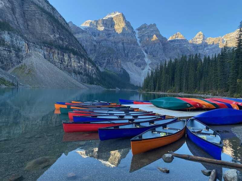 banff-canmore-sunrise-experience-at-moraine-lake