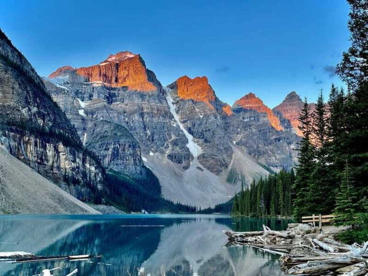 banff-canmore-sunrise-experience-at-moraine-lake