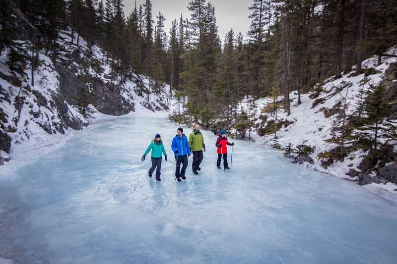 banff-grotto-canyon-icewalk