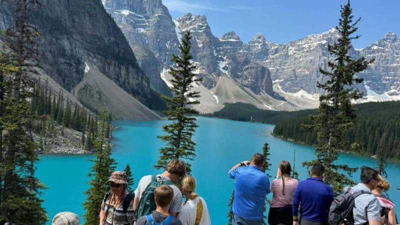 banff-lake-louise-moraine-emerald-johnston-canyon-tour
