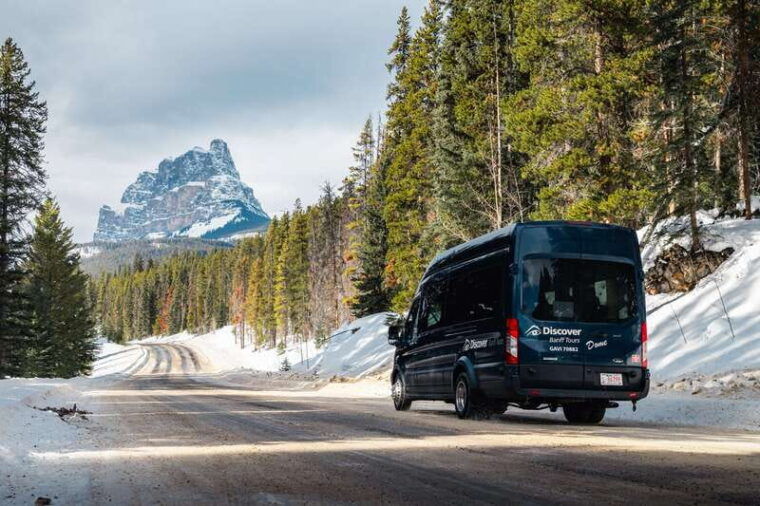 banff-morning-or-afternoon-johnston-canyon-icewalk