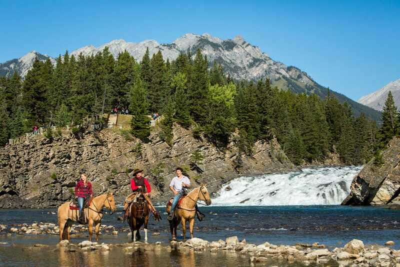 banff-national-park-1-hour-spray-river-horseback-ride