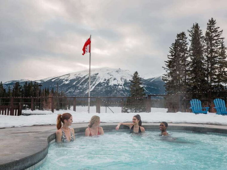 banff-national-park-lake-louise-upper-hot-springs-tour