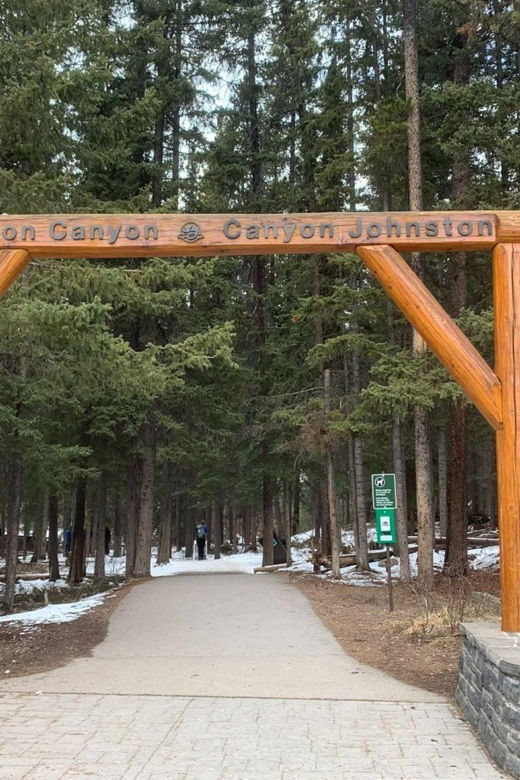 banff-private-shuttle-lake-louise-johnston-canyon-daytrip