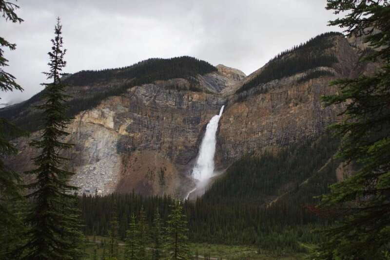 banff-waterfalls-tour-in-banff-yoho-national-parks