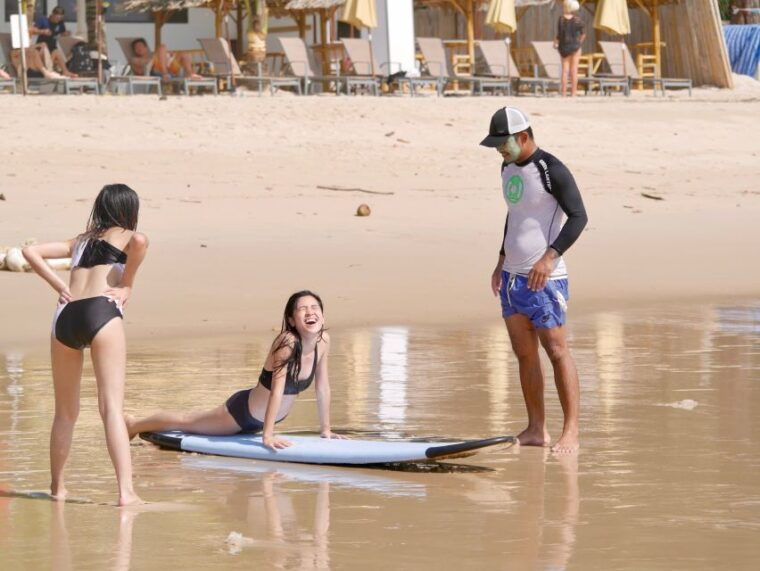 bang-tao-beach-group-or-private-surf-lessons