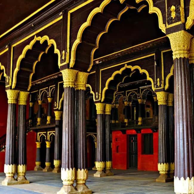 Bangalore: Flower Market, Pete, Palace, & Fort Walking Tour - An Introduction to this Bangalore Tour