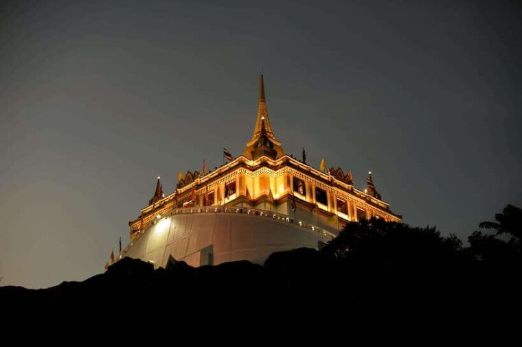 bangkok-3-remarkable-temples-walking-tour