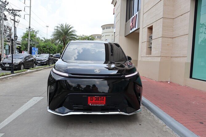 Bangkok Airport Arrival : Luxury limousine (Airport to Hotel) - Key Points