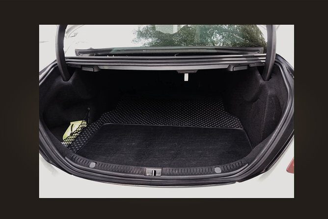 Bangkok Airport Arrival : Luxury limousine (Airport to Hotel) - Value for Money and Additional Benefits